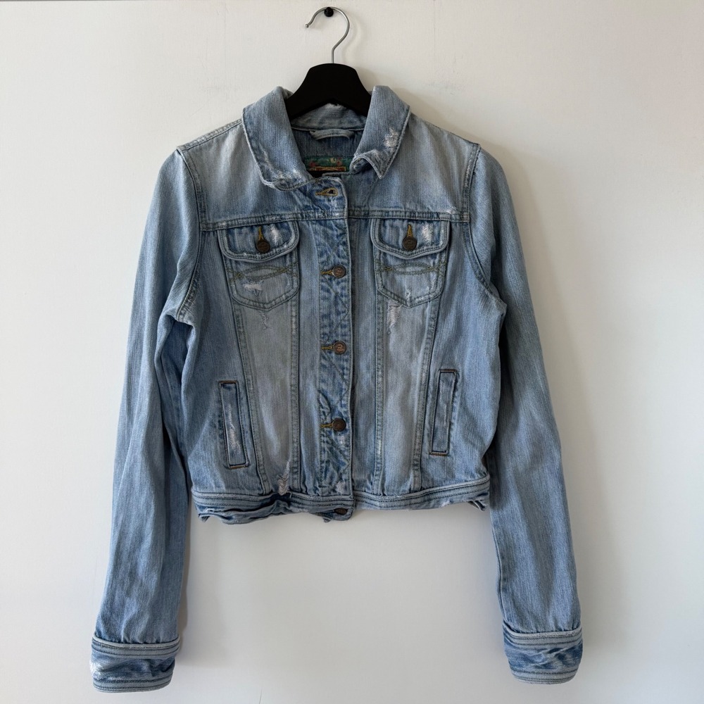 Abercrombie & Fitch Womens Distressed Light Wash Cropped Denim Trucker Jacket L